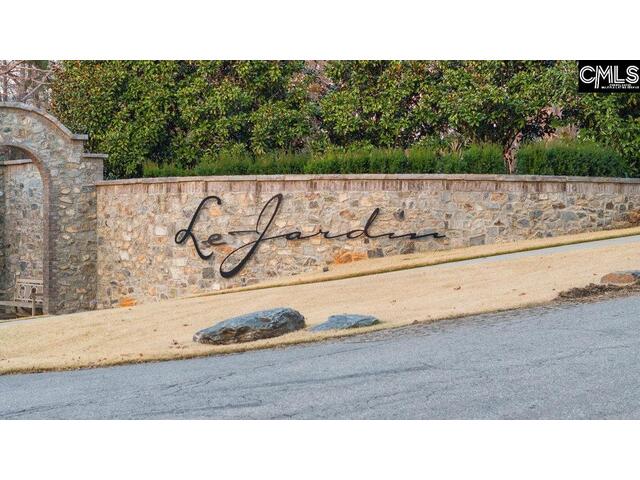 Photo of 630 Rouen Court