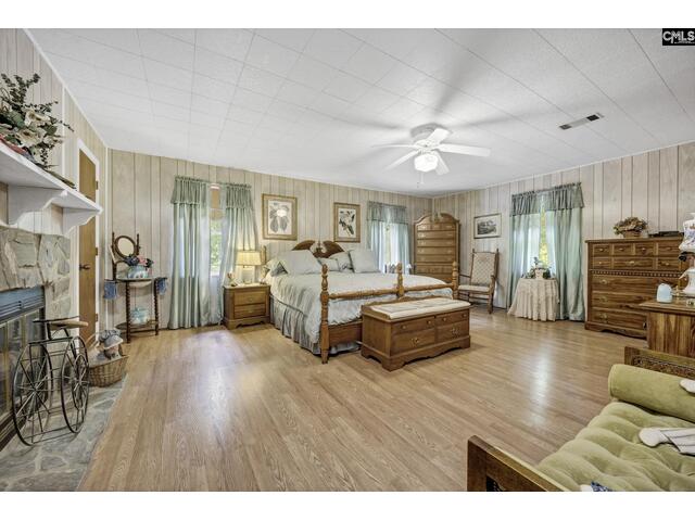 Photo of 560 Harmon Road Photo of 560 Harmon Road