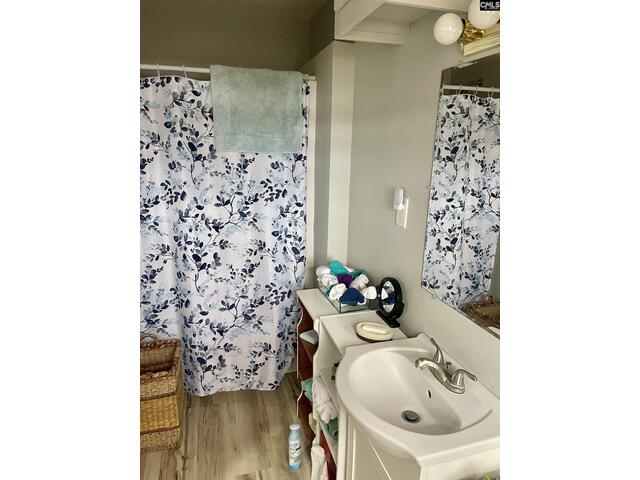 Photo of 387 Dutchman Lane