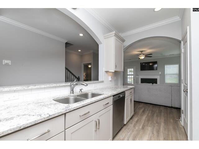 Photo of 928 Bergenfield Lane