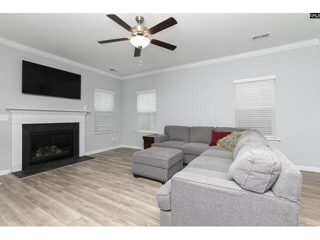 Photo of 928 Bergenfield Lane