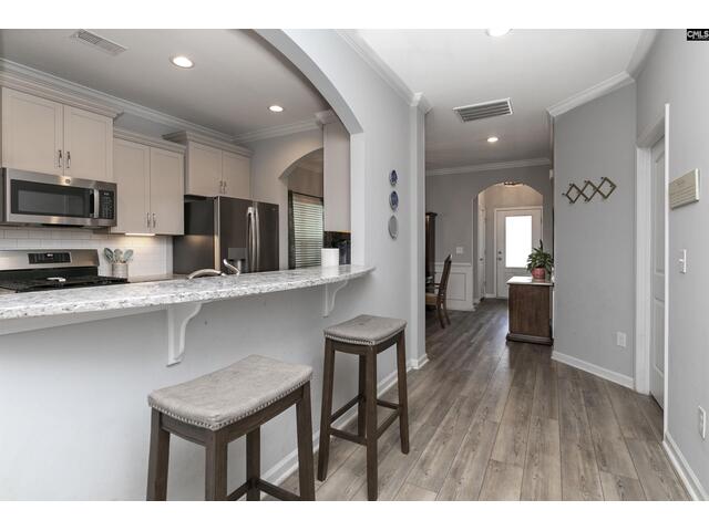 Photo of 928 Bergenfield Lane