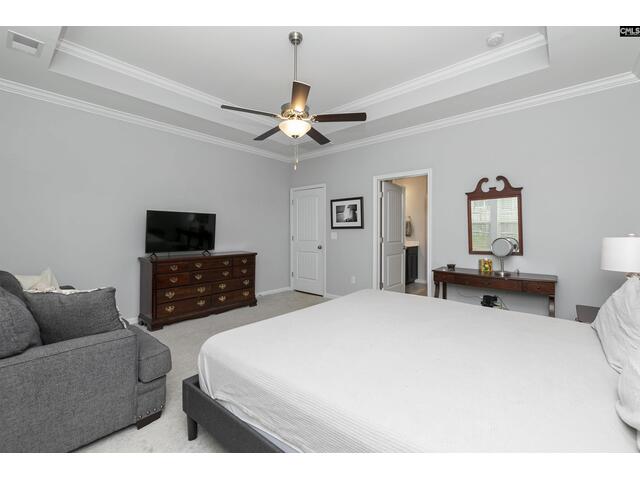 Photo of 928 Bergenfield Lane