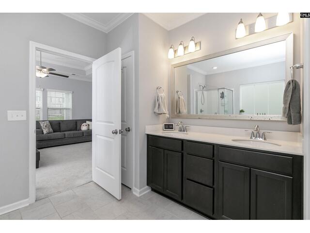 Photo of 928 Bergenfield Lane