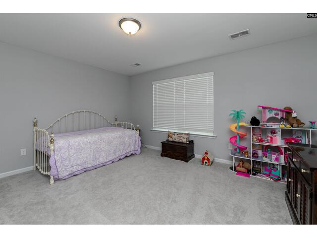 Photo of 928 Bergenfield Lane