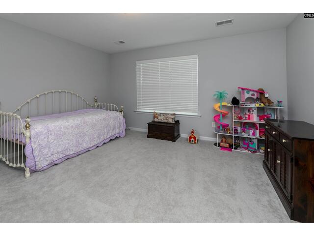 Photo of 928 Bergenfield Lane