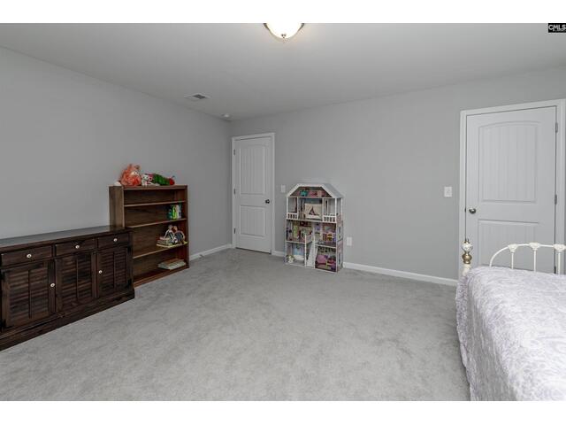 Photo of 928 Bergenfield Lane