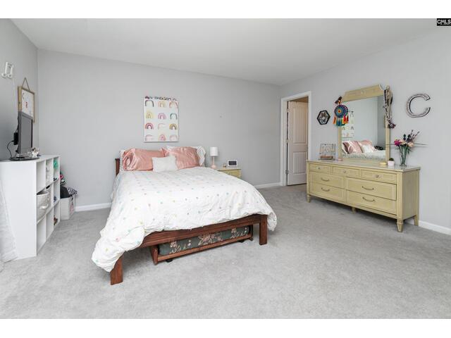 Photo of 928 Bergenfield Lane