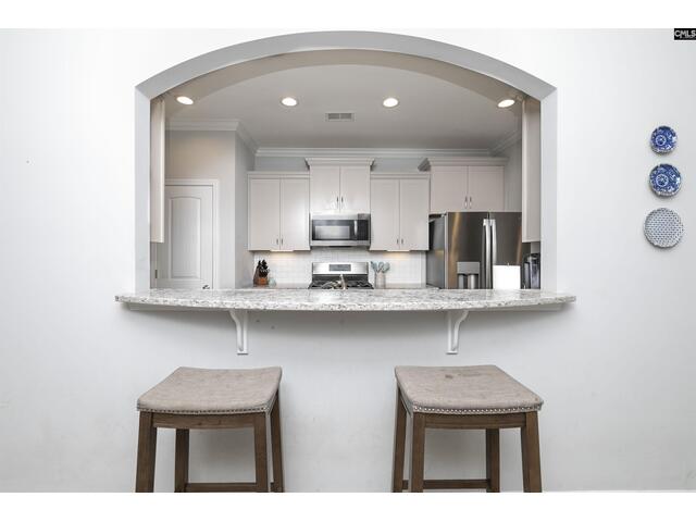 Photo of 928 Bergenfield Lane