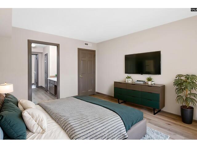 Photo of 1825 St Julians Place Photo of 1825 St Julians Place