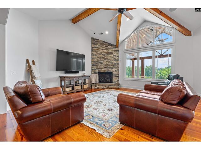 Photo of 1608 Ridgeway Road