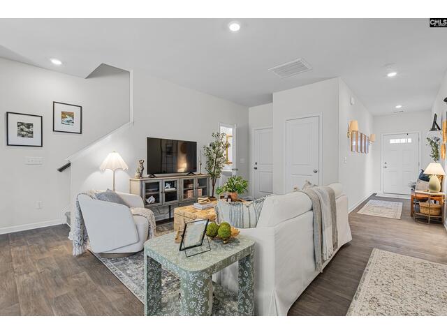 Photo of 307 Ocala Drive