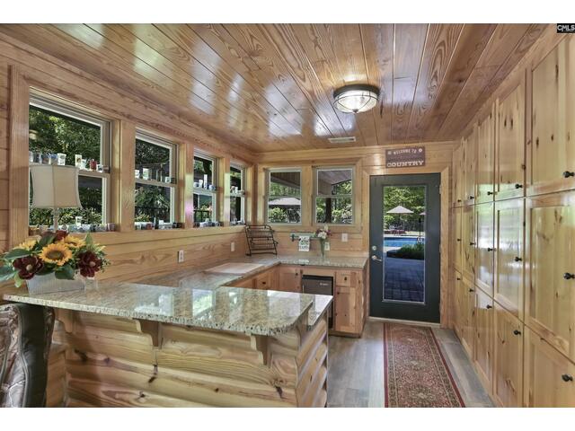 Photo of 560 Beaver Creek Road Photo of 560 Beaver Creek Road