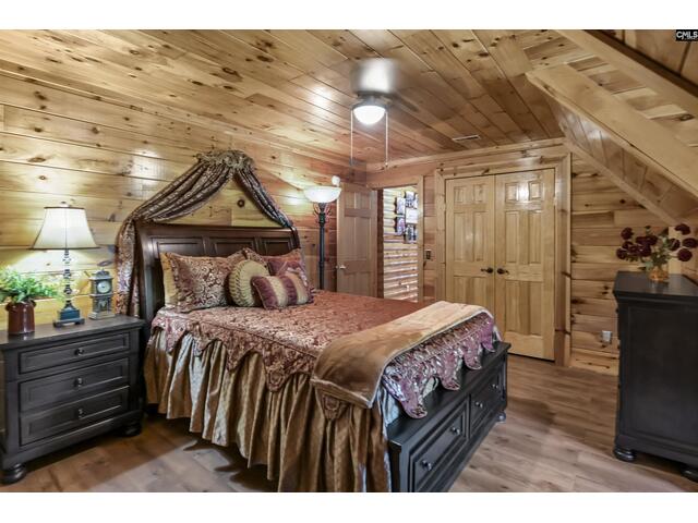Photo of 560 Beaver Creek Road Photo of 560 Beaver Creek Road