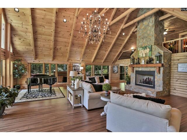 Photo of 560 Beaver Creek Road Photo of 560 Beaver Creek Road