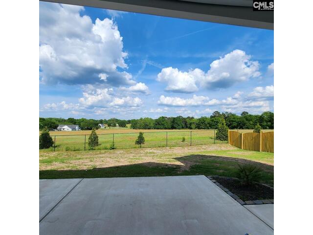 Photo of 544 Montrose Drive Photo of 544 Montrose Drive