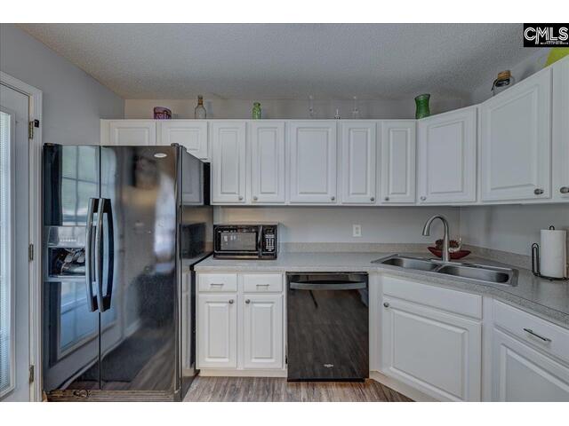 Photo of 27 LACEBARK Lane Photo of 27 LACEBARK Lane