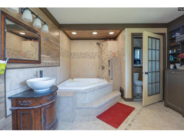 Photo of 1005 Sunnyhill Drive Photo of 1005 Sunnyhill Drive