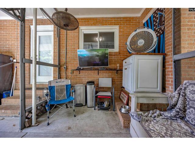 Photo of 1005 Sunnyhill Drive Photo of 1005 Sunnyhill Drive