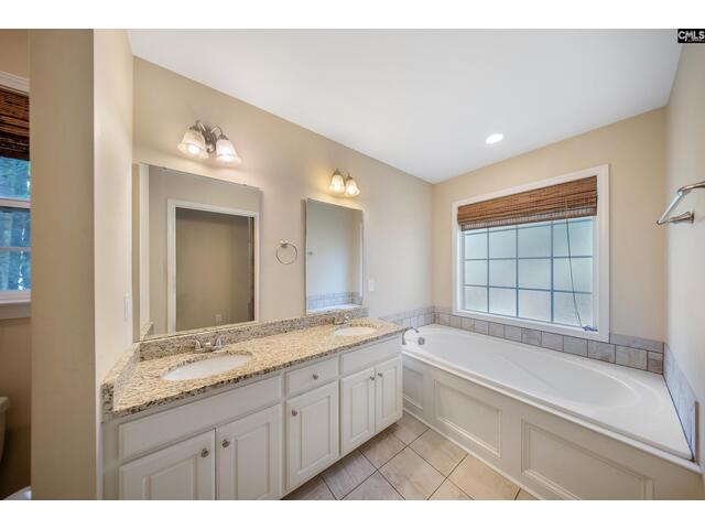 Photo Of 5 Pin Oak Court Photo of 5 pin oak court