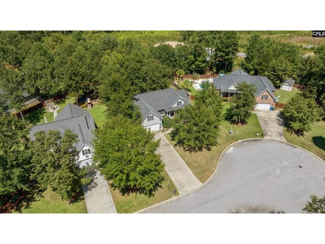 Photo Of 5 Pin Oak Court Photo of 5 pin oak court