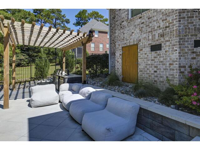 Photo of 141 BELLELAKE Court Photo of 141 BELLELAKE Court