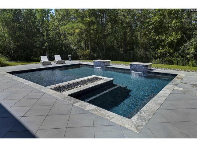 Photo of 141 BELLELAKE Court Photo of 141 BELLELAKE Court