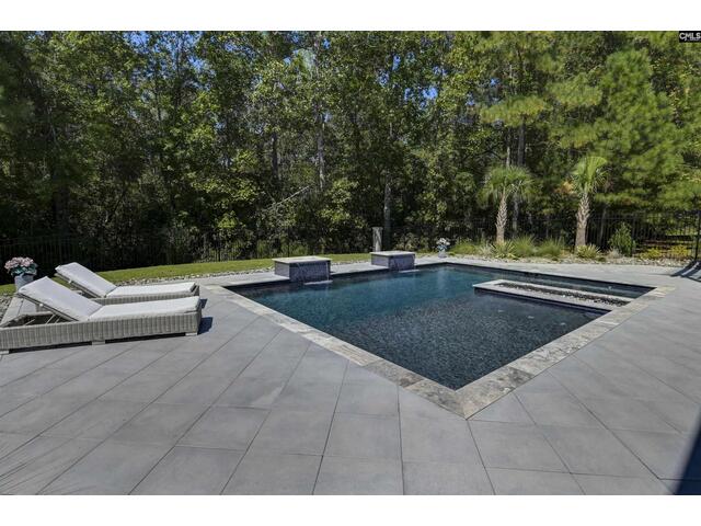 Photo of 141 BELLELAKE Court Photo of 141 BELLELAKE Court