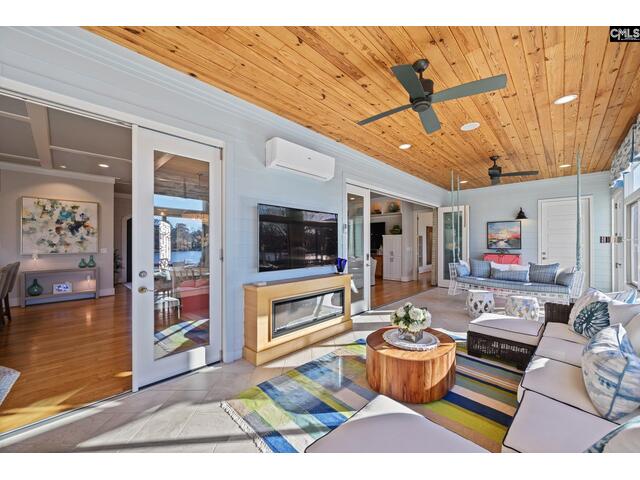 Photo of 215 Power Point Lane