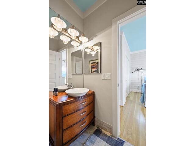 Photo of 215 Power Point Lane