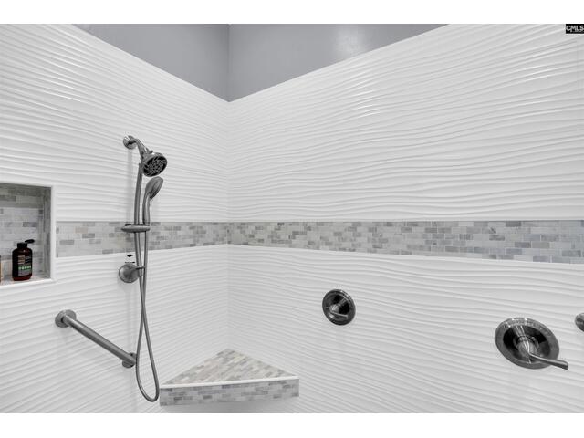 Photo of 307 E Springs Road Photo of 307 E Springs Road