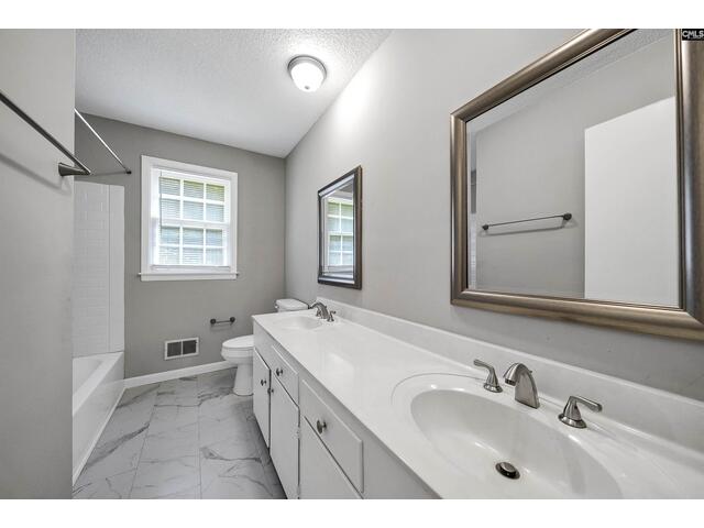 Photo of 1127 Shirlington Road