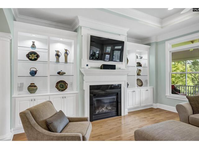 Photo of 224 Shorebreeze Drive Photo of 224 Shorebreeze Drive