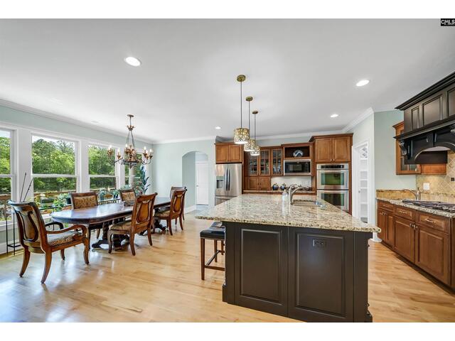 Photo of 224 Shorebreeze Drive Photo of 224 Shorebreeze Drive