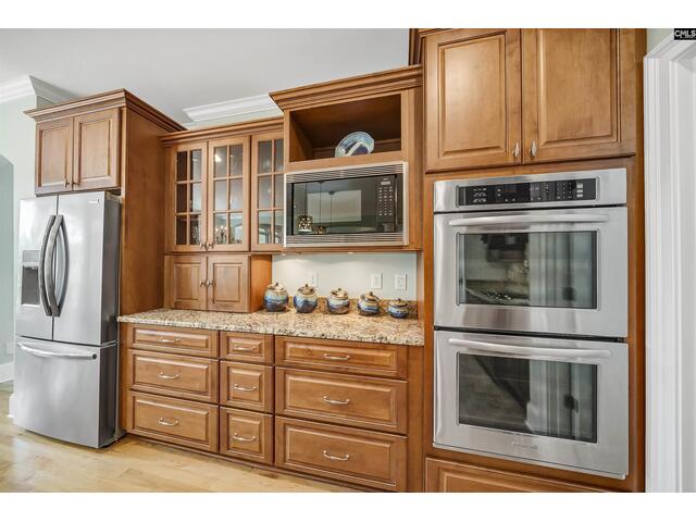 Photo of 224 Shorebreeze Drive Photo of 224 Shorebreeze Drive