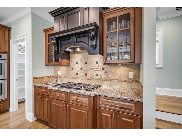 Photo of 224 Shorebreeze Drive Photo of 224 Shorebreeze Drive