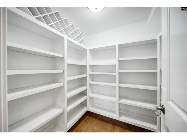 Photo of 224 Shorebreeze Drive Photo of 224 Shorebreeze Drive