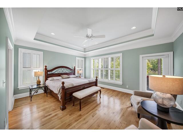 Photo of 224 Shorebreeze Drive Photo of 224 Shorebreeze Drive