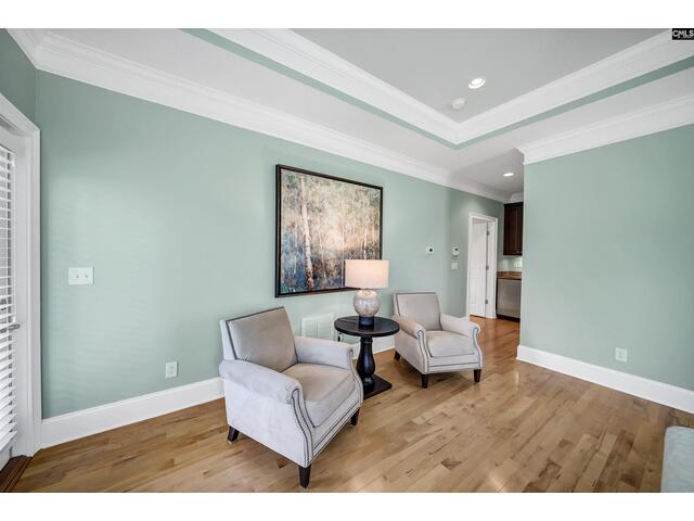 Photo of 224 Shorebreeze Drive Photo of 224 Shorebreeze Drive