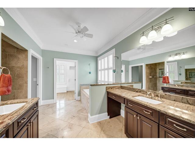 Photo of 224 Shorebreeze Drive Photo of 224 Shorebreeze Drive