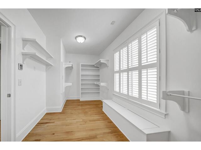 Photo of 224 Shorebreeze Drive Photo of 224 Shorebreeze Drive