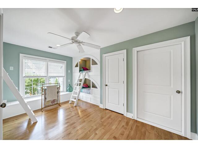 Photo of 224 Shorebreeze Drive Photo of 224 Shorebreeze Drive