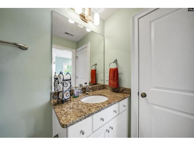 Photo of 224 Shorebreeze Drive Photo of 224 Shorebreeze Drive