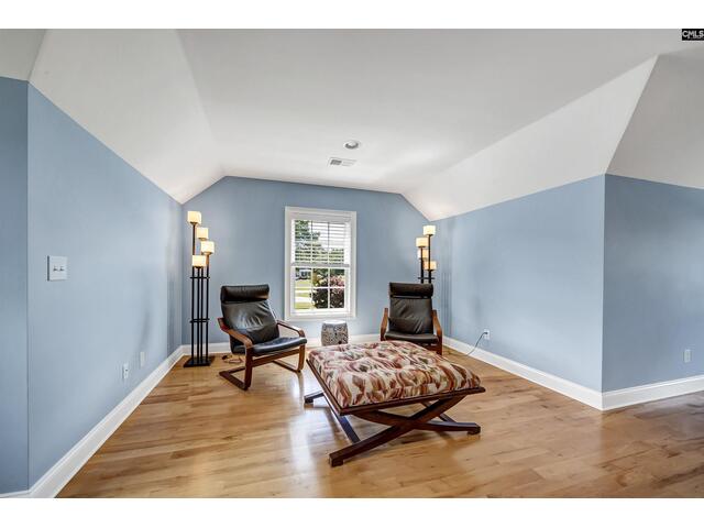Photo of 224 Shorebreeze Drive Photo of 224 Shorebreeze Drive