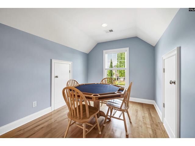 Photo of 224 Shorebreeze Drive Photo of 224 Shorebreeze Drive
