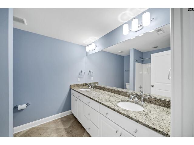 Photo of 224 Shorebreeze Drive Photo of 224 Shorebreeze Drive