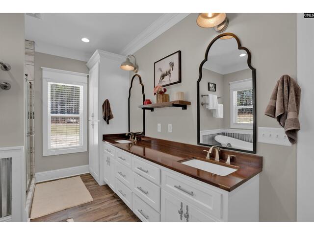 Photo of 2138 Lockhart Road