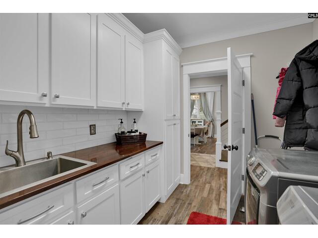 Photo of 2138 Lockhart Road