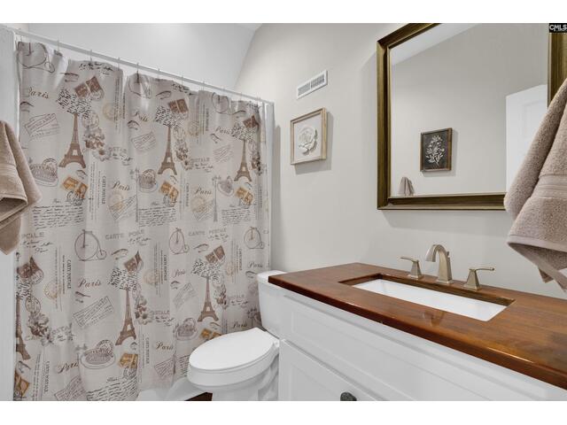 Photo of 2138 Lockhart Road