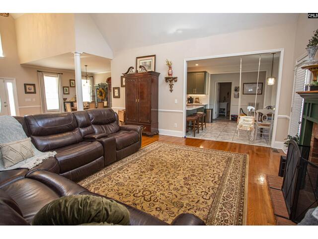 Photo of 2264 Ridgeway Road